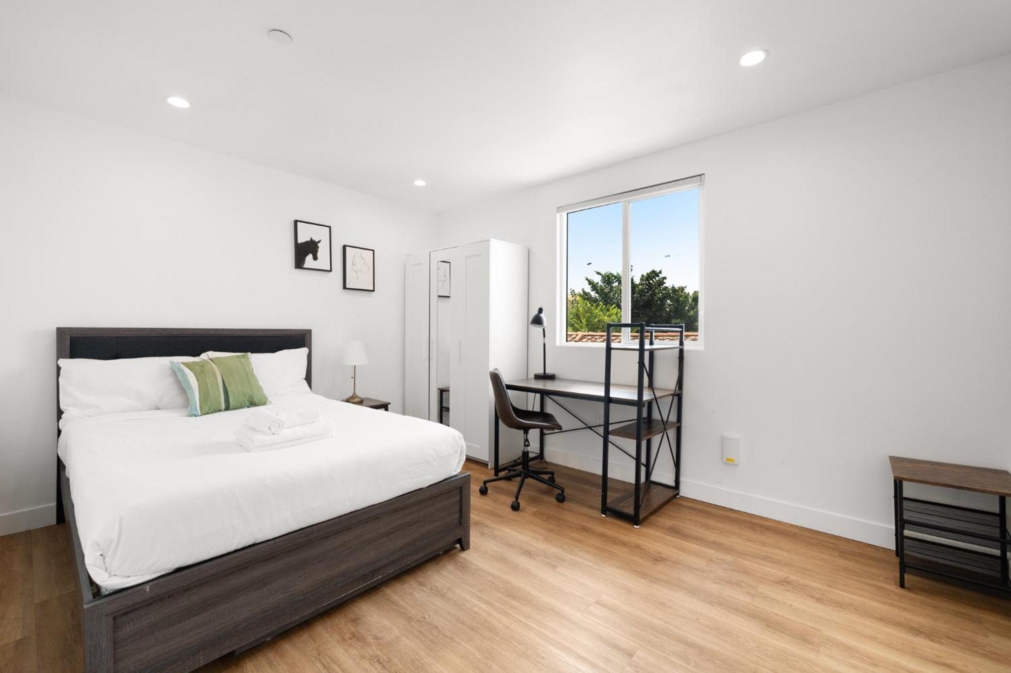Modern Getaway In The Heart Of La Near Usc, Private Room With Share Living Room And Kitchen Los Angeles Exterior foto